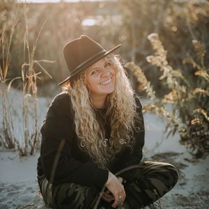 Meet your Posher, Rita